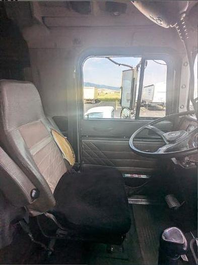 Used 1999 INTERNATIONAL 9300