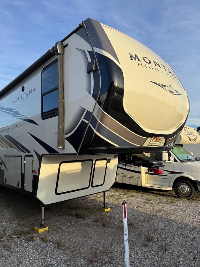Used 2021 Keystone Montana High Country 331RL