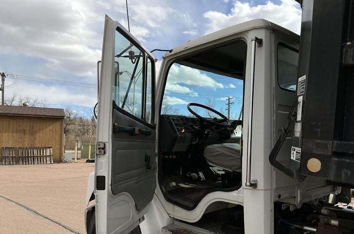 Used Freightliner F180 Dump Truck