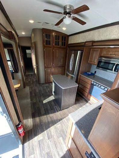 Used 2015 Keystone Montana 3711FL