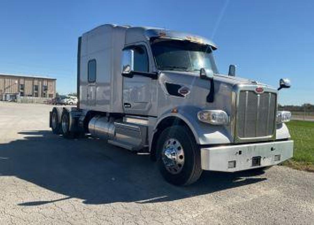 Used 2023 Peterbilt 567