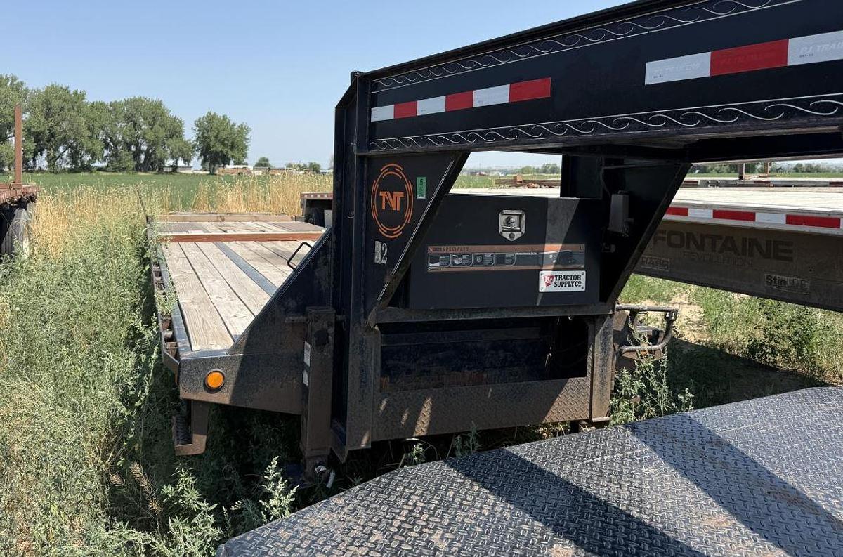 Used 2022 PJ 35Ft Gooseneck Dovetail Flatbed Trailer