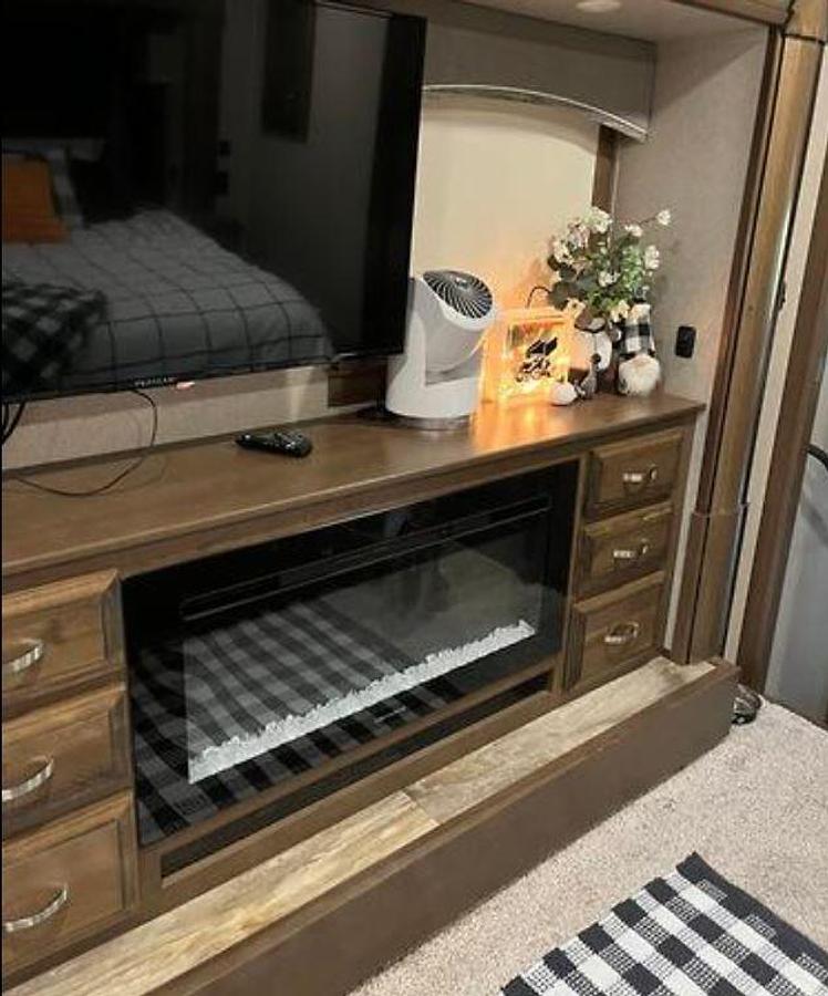 Used 2018 Forest River Riverstone Legacy 38FB-2 Fifth Wheel