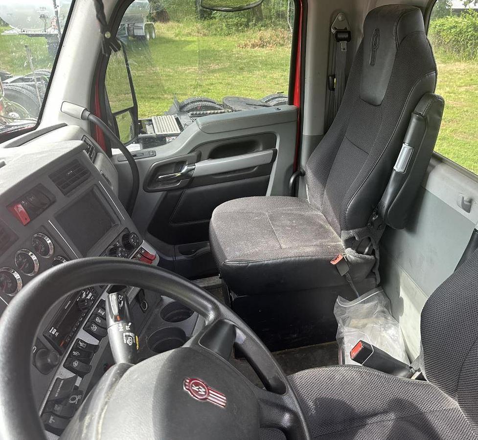 Used 2021 Kenworth W900 Day Cab Semi Truck