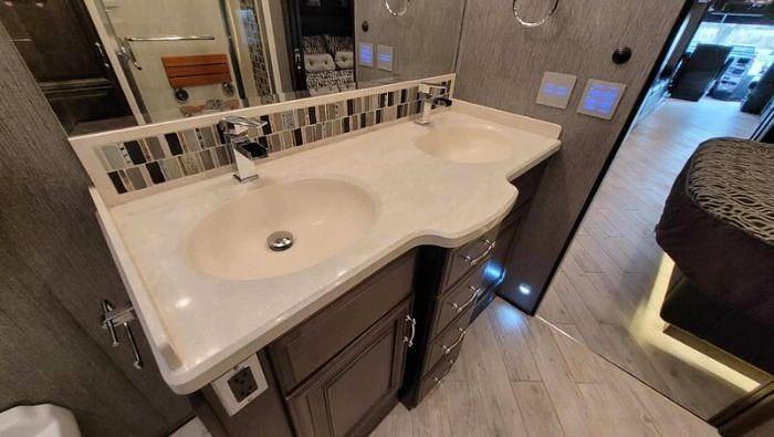 Used 2017 Newmar Mountain Aire 4553