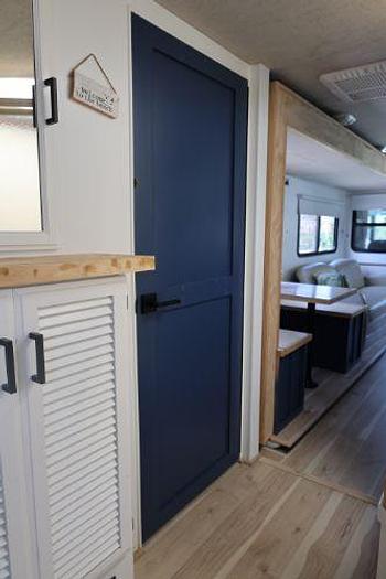 Used 2002 Fleetwood Discovery 37U