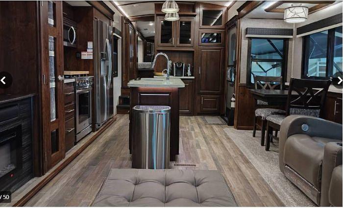 Used 2020 Jayco Pinnacle 36ssws