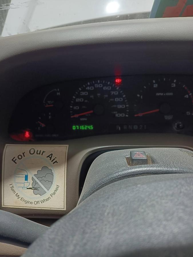 Used 2002 Ford F450 Recover Truck with Boom