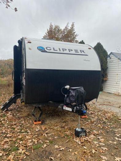 Used 2022 Coachmen Clipper Ultra Lite 182DBU