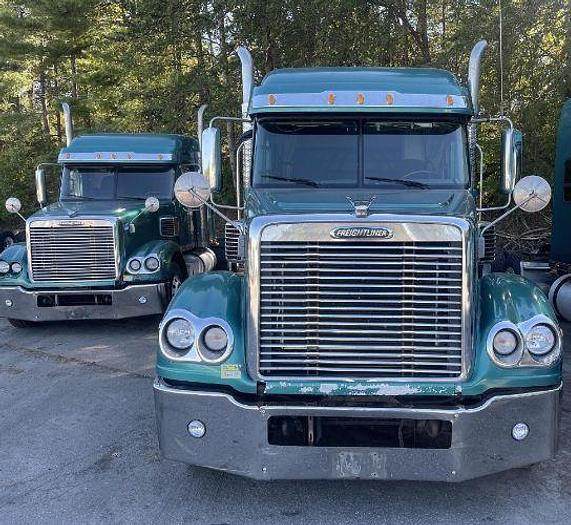 Used 2016 Freightliner CORONADO 132