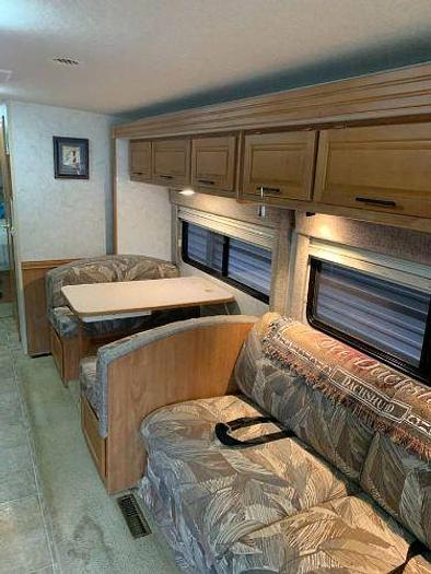 Used 2005 Winnebago Itasca Sunova 30B