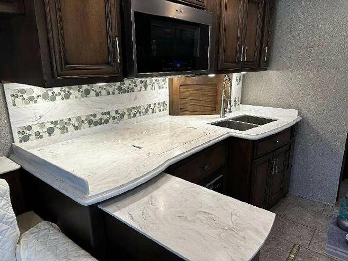 Used 2019 Newmar Ventana 4369