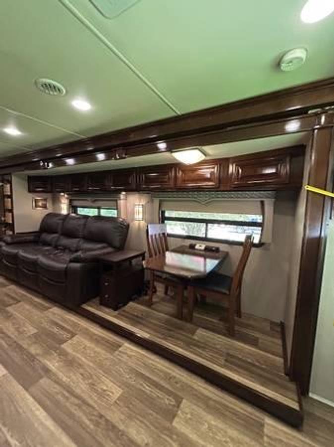 Used 2019 Forest River Georgetown Ds 369xl