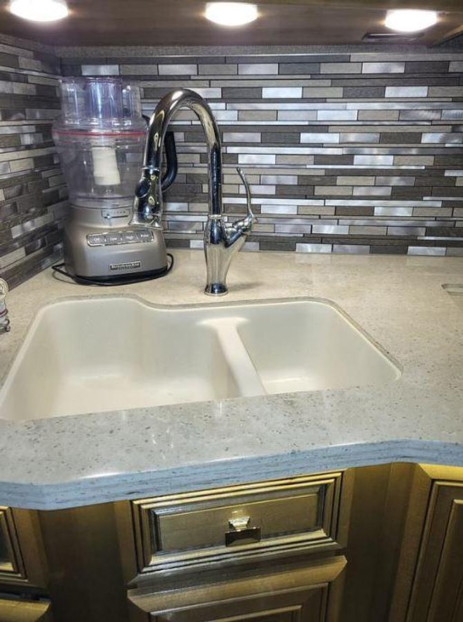 Used 2019 Fleetwood Discovery 40D LXE