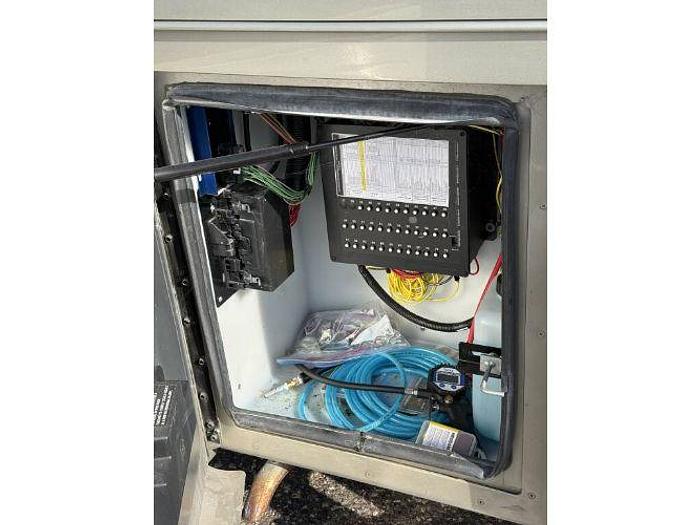 Used 2015 Tiffin Motorhomes Allegro Red 33AA