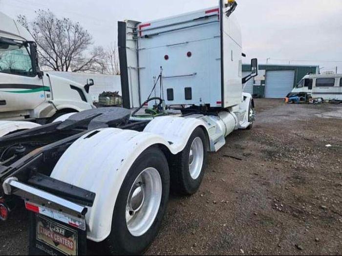 Used 2015 Peterbilt 579 Sleeper