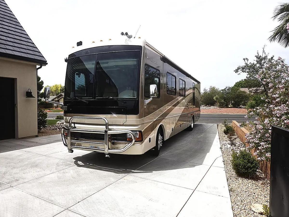 Used 2007 Fleetwood Discovery 39V