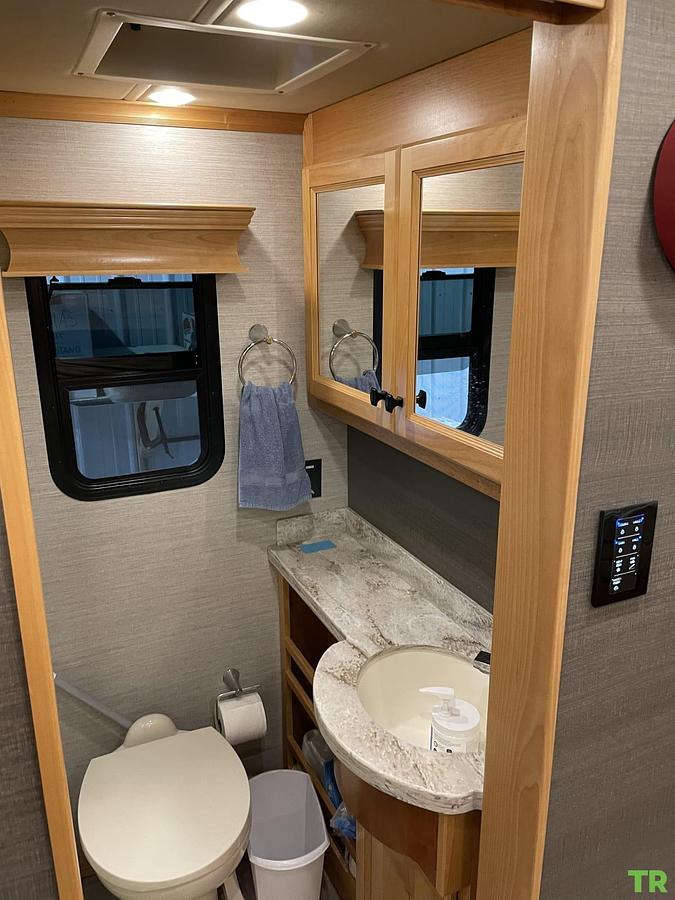 Used 2022 Tiffin Allegro Breeze 31BR