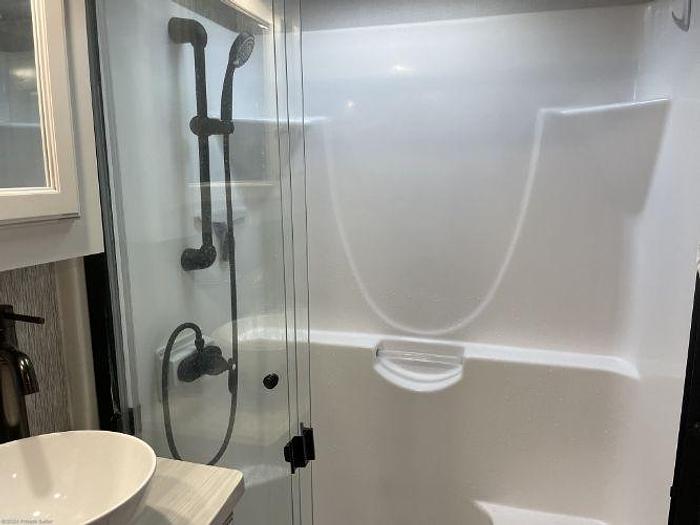 Used 2022 Keystone Montana 3761FL