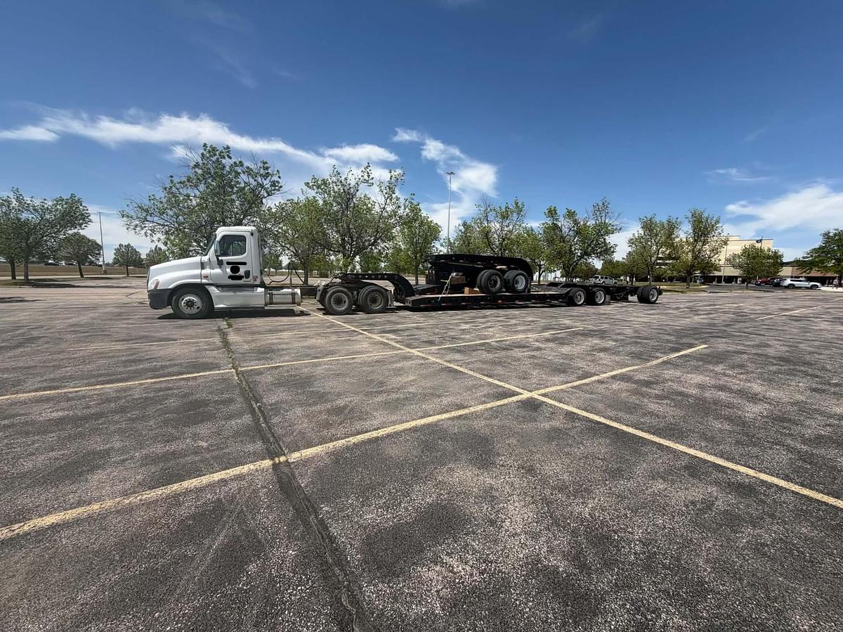 Used 2009 Freightliner Cascadia w/ 1985 Siebert 65-Ton RGN Package