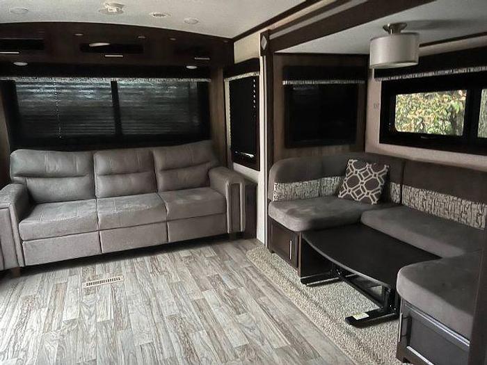 Used 2019 Jayco Whitehawk 30RLS