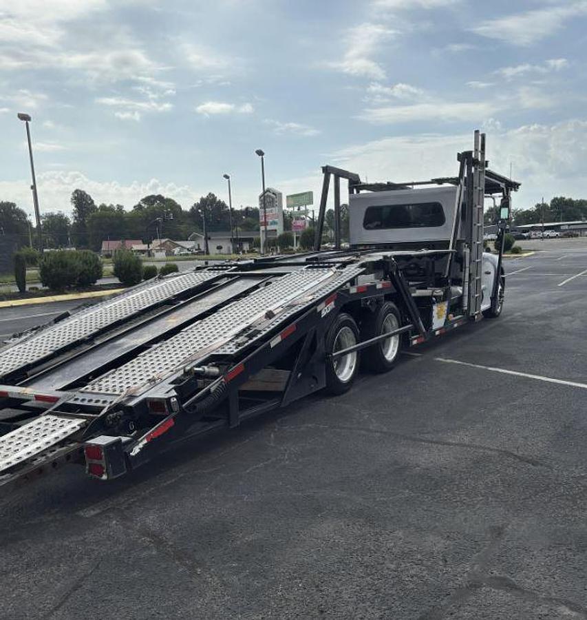 Used 2018 Peterbilt 348 Car Hauler Truck