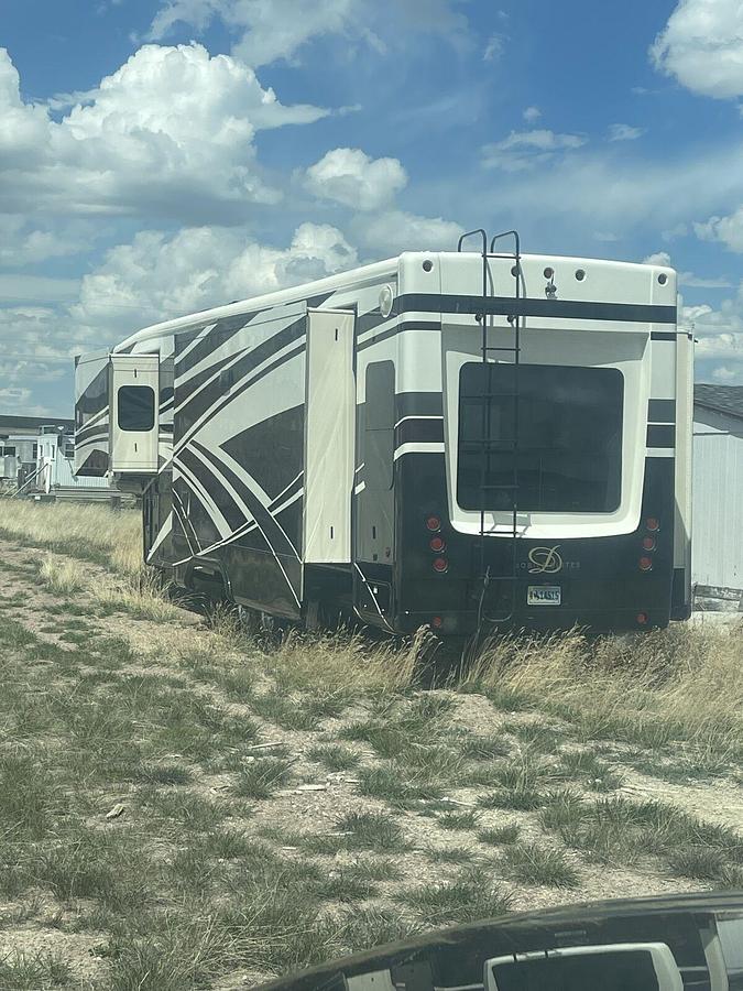 Used 2018 DRV Mobile Suites 38RSSA