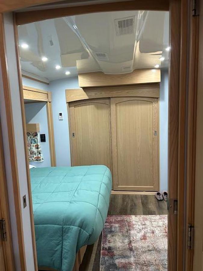 Used 2022 Space Craft V405 Fifth Wheel