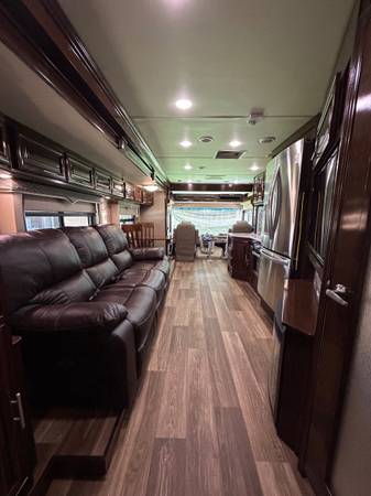 Used 2019 Forest River Georgetown Ds 369xl