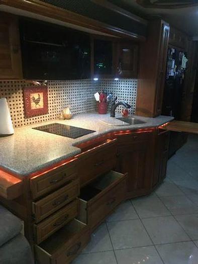 Used 2007 Fore Travel Phenix 45.