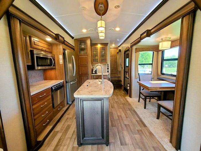 Used 2017 Keystone Montana Legacy 3661RL