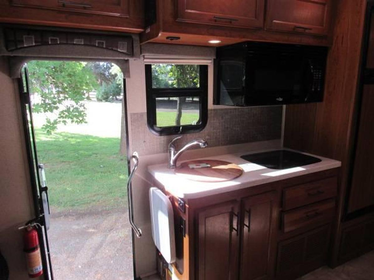Used 2017 Jayco Melbourne