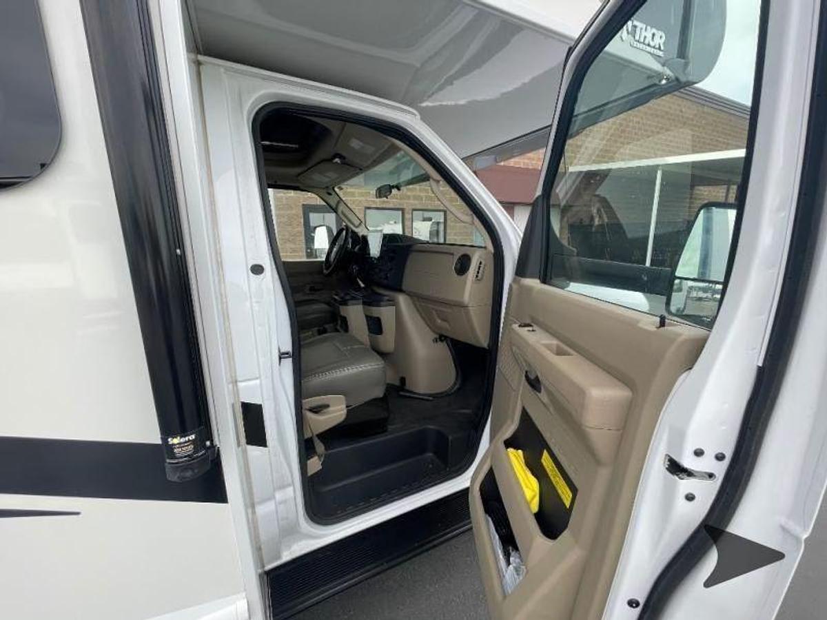Used 2024 Thor Motor Coach Quantum KW29