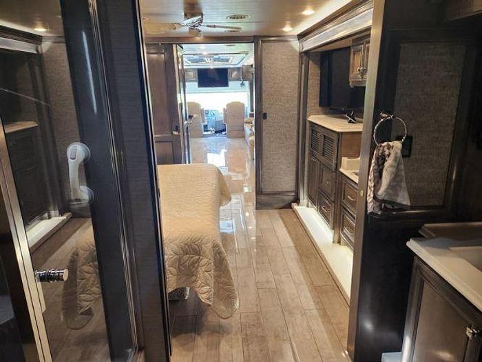 Used 2022 Tiffin Phaeton 44OH