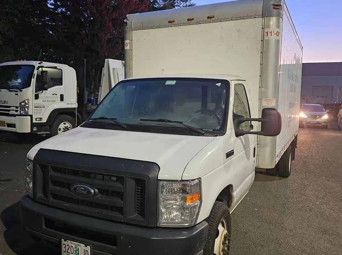 Used 2018 Ford E350 Super Duty Cutaway Box Truck