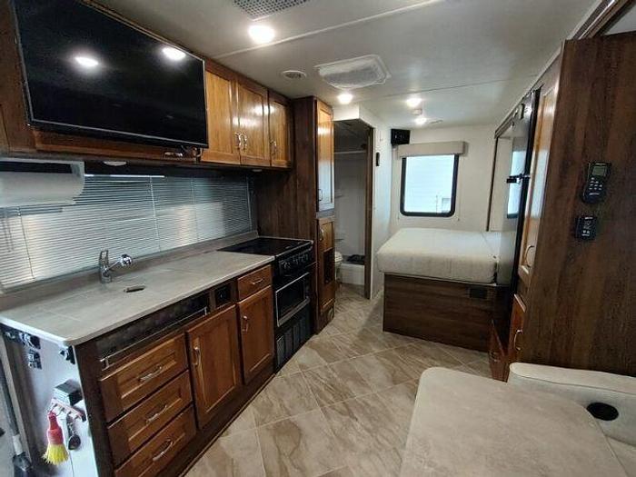 Used 2020 Winnebago Vita 24P