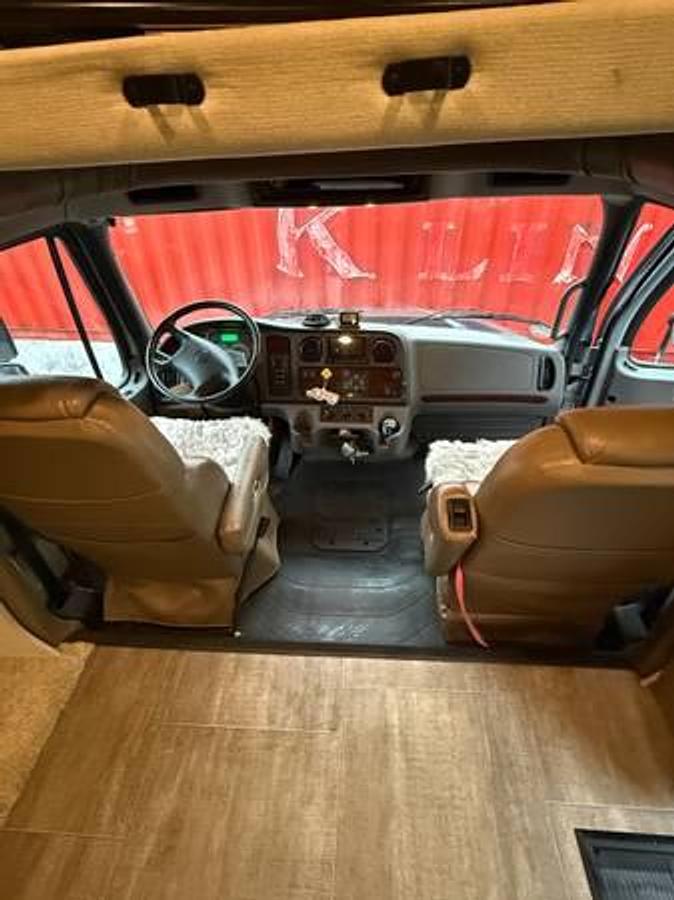 Used 2018 Jayco Seneca 37K