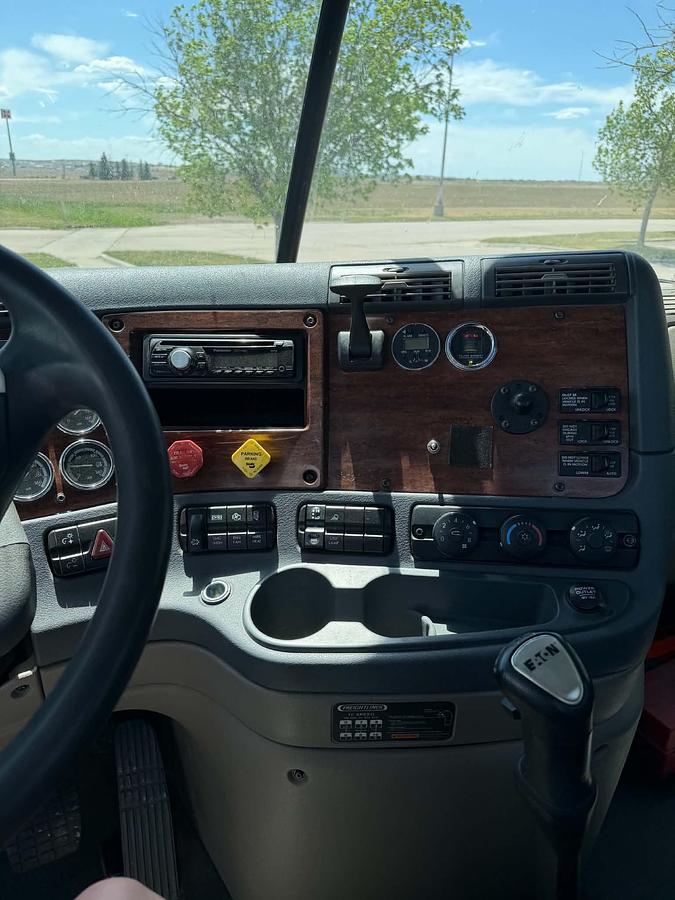 Used 2009 Freightliner Cascadia w/ 1985 Siebert 65-Ton RGN Package