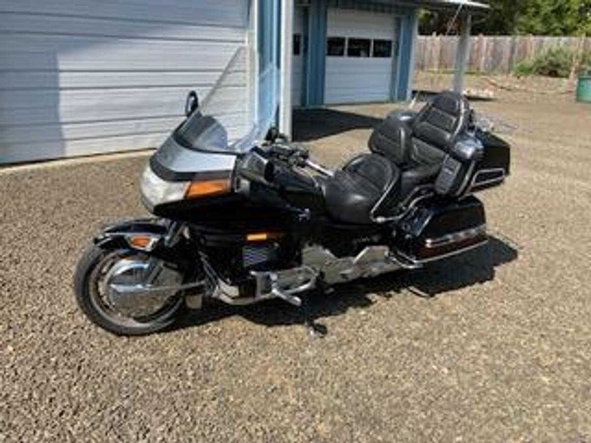 Used 1993 Honda Goldwing Aspencade 1500 GL and Time Out Trailer