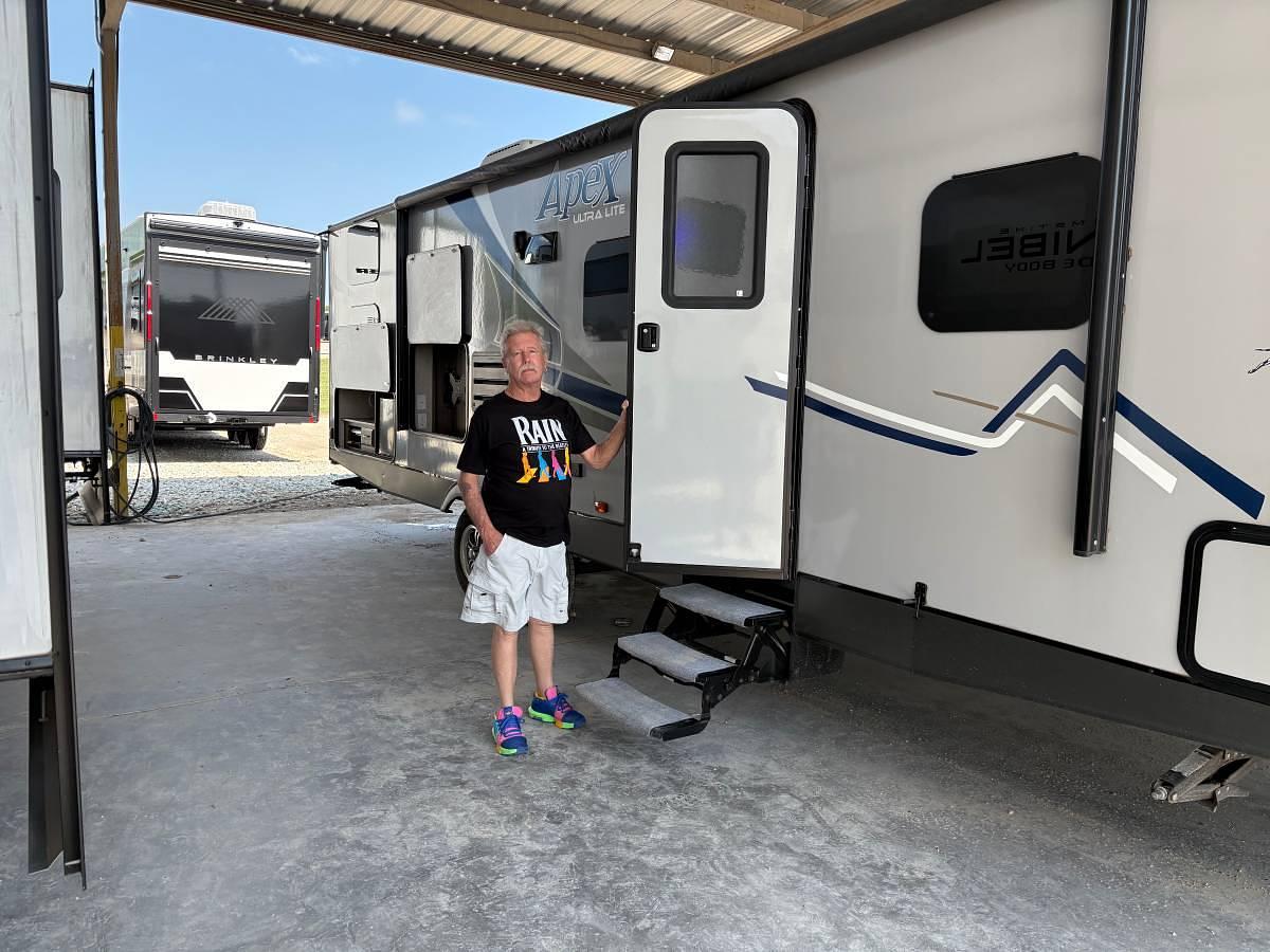 Used 2018 Coachmen Apex Travel Trailer