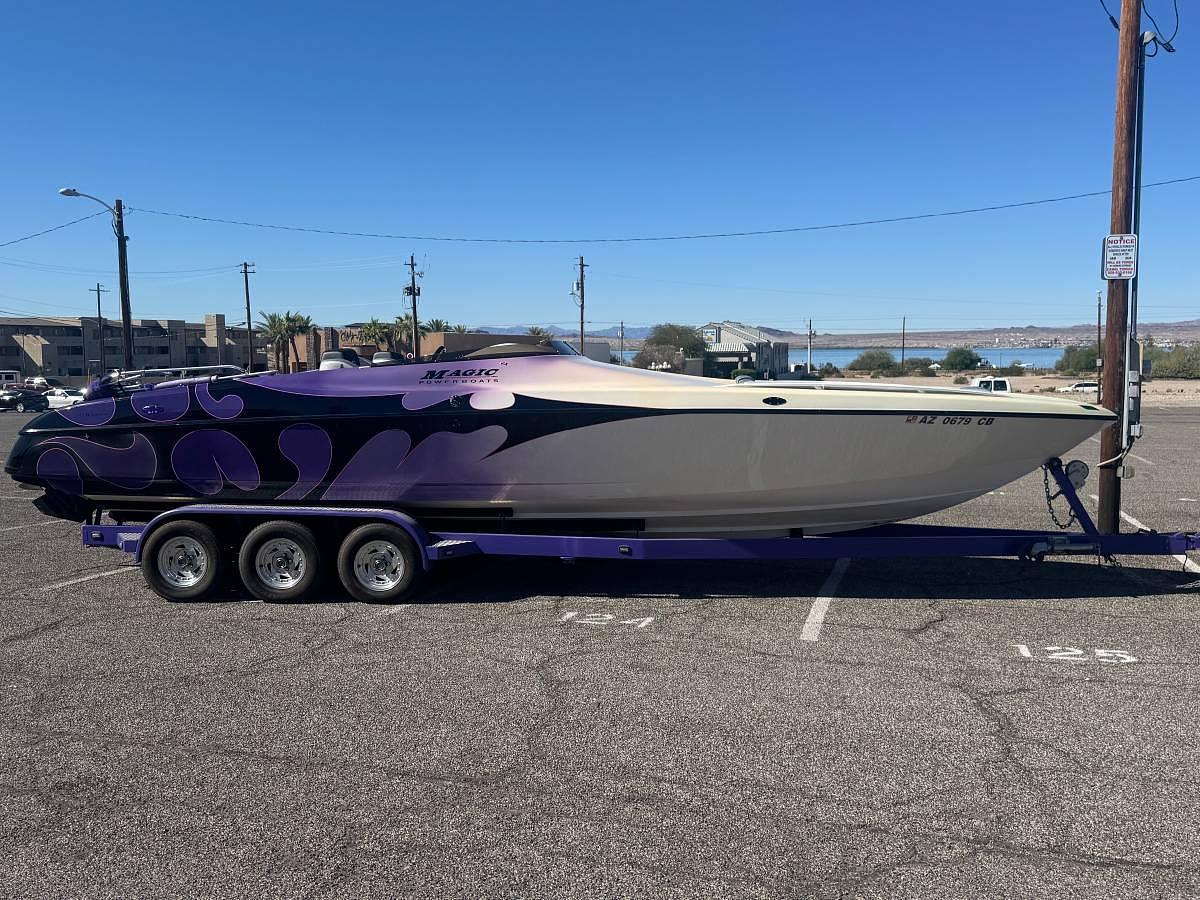 Used 2000 Magic 29 Wizard Performance Boat