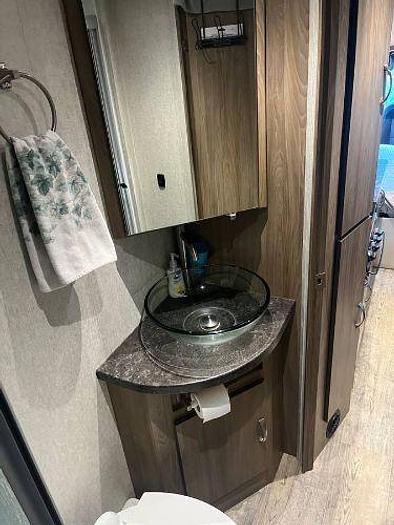 Used 2016 Dynamax REV 24cb