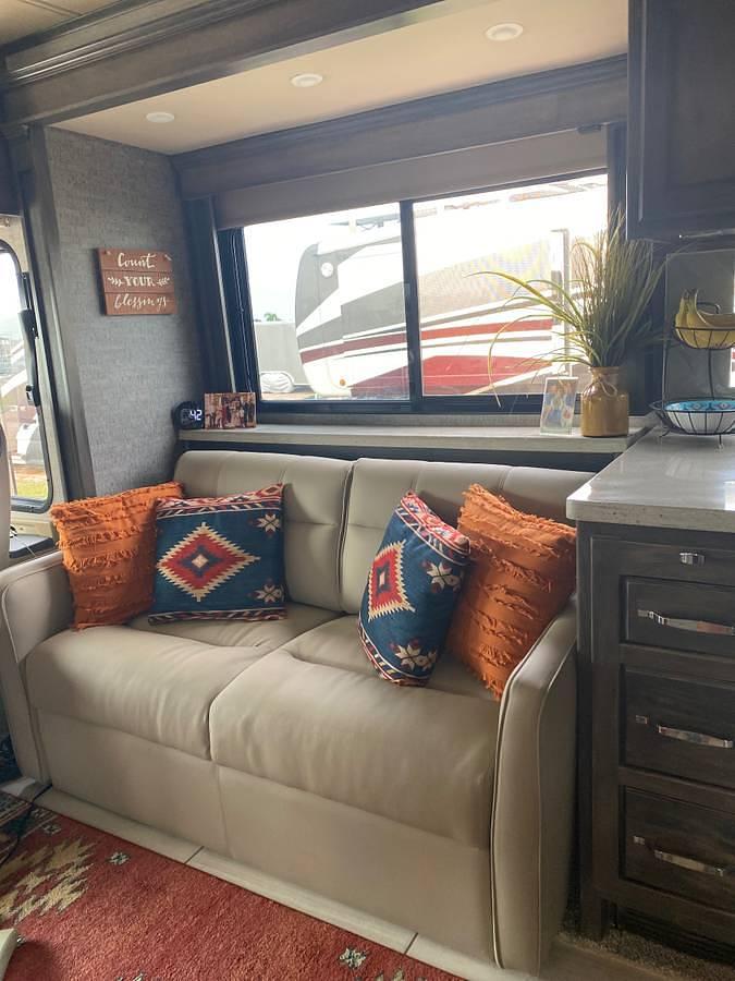 Used 2022 Tiffin Allegro Red 360BA