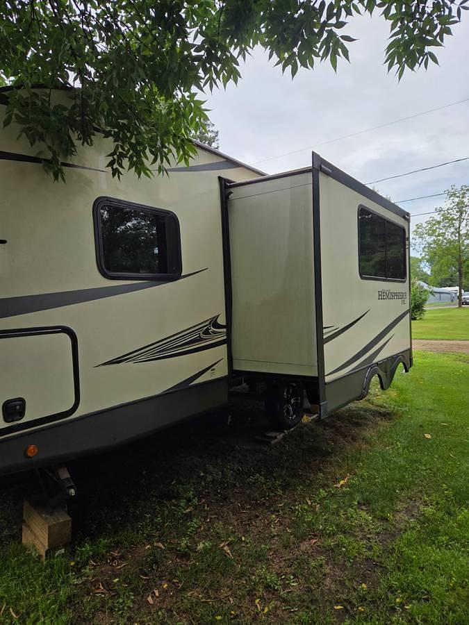 Used 2020 Forest River Salem Hemisphere 22RBHL