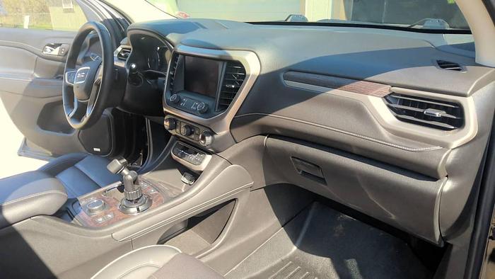 Used 2022 GMC Acadia