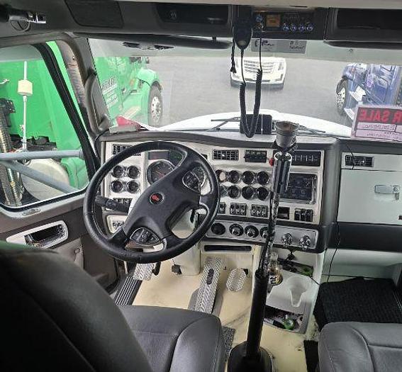 Used 2014 KENWORTH T660