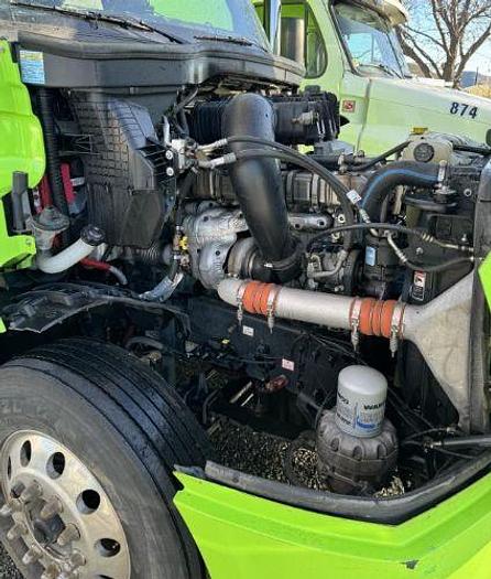 Used 2020 Freightliner CASCADIA 126