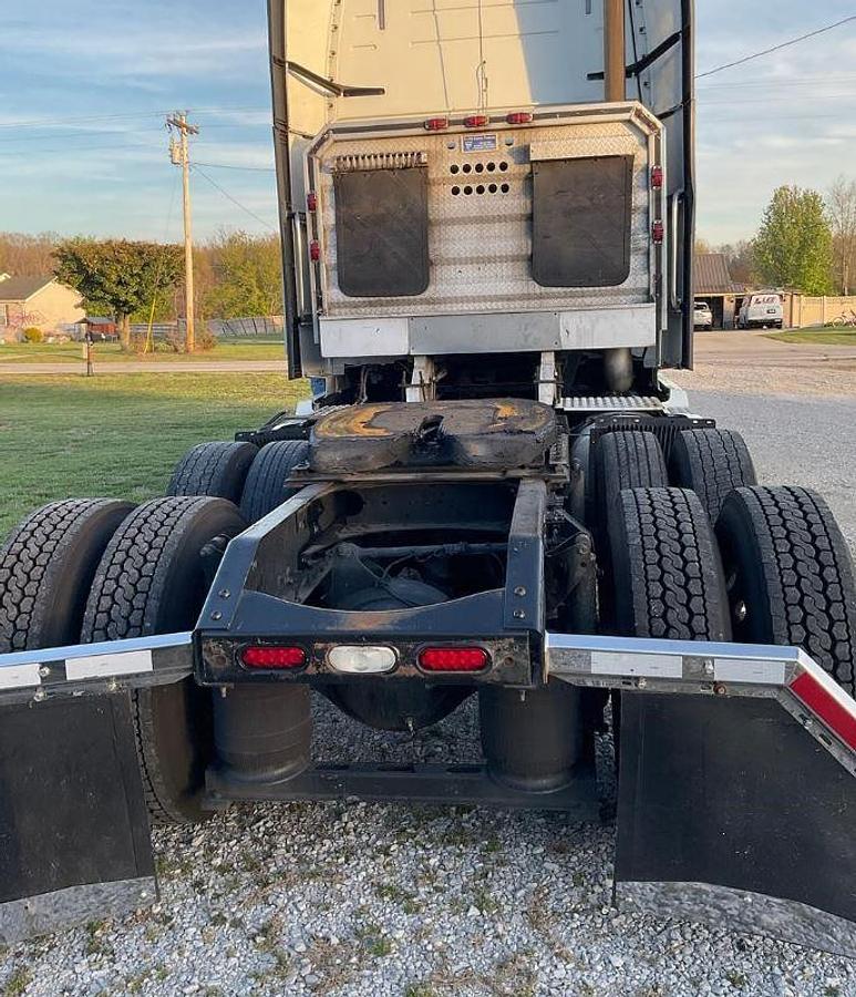 Used 2013 Volvo VNL64T670