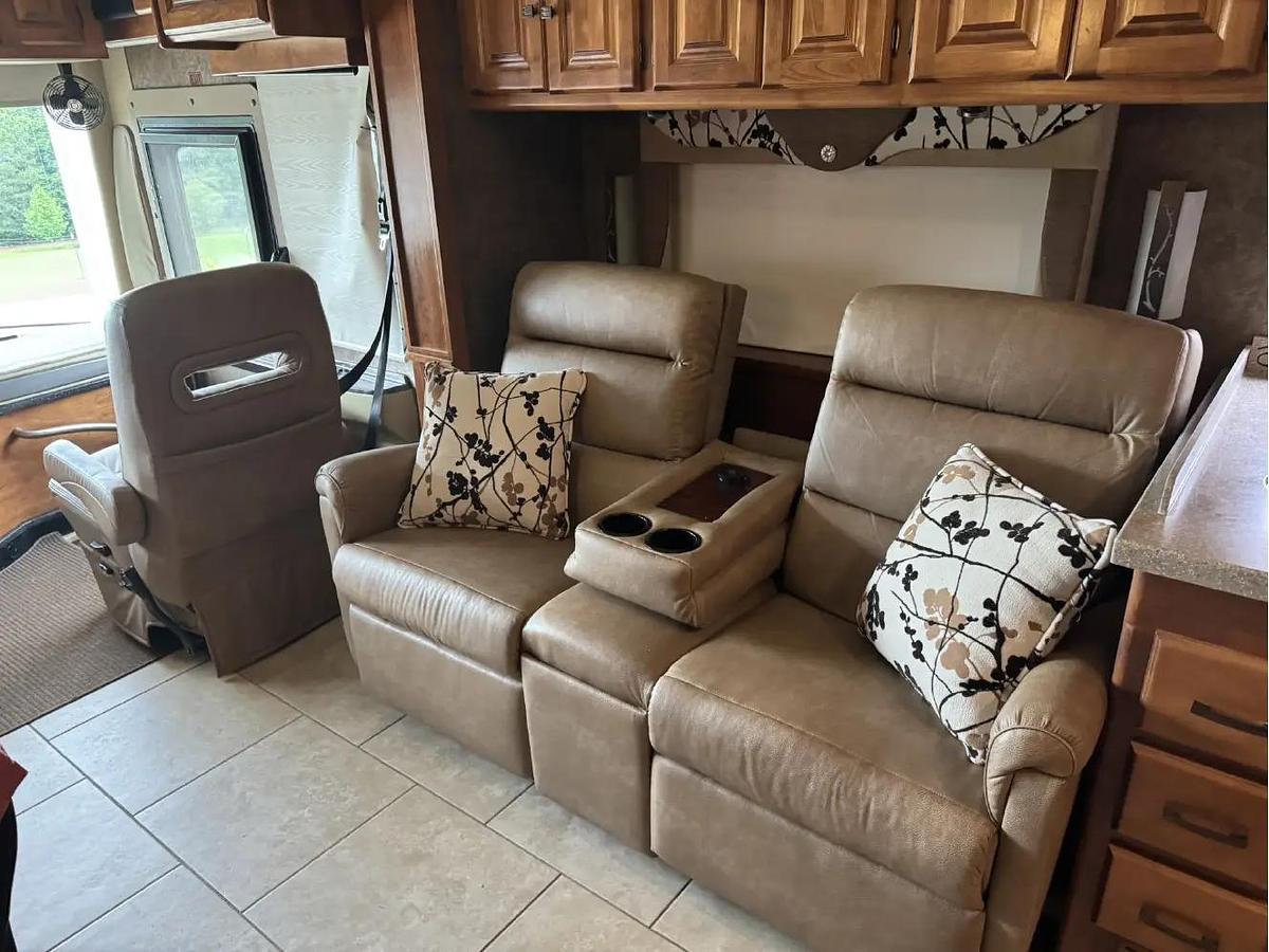 Used 2014 Tiffin Allegro RED 34QFA