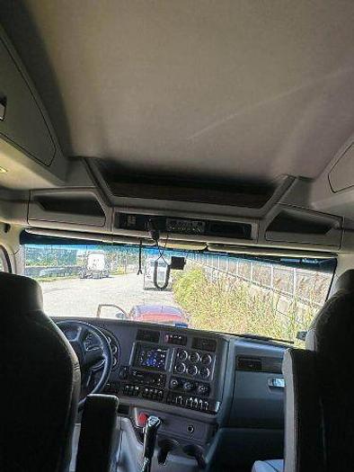 Used 2017 KENWORTH T880